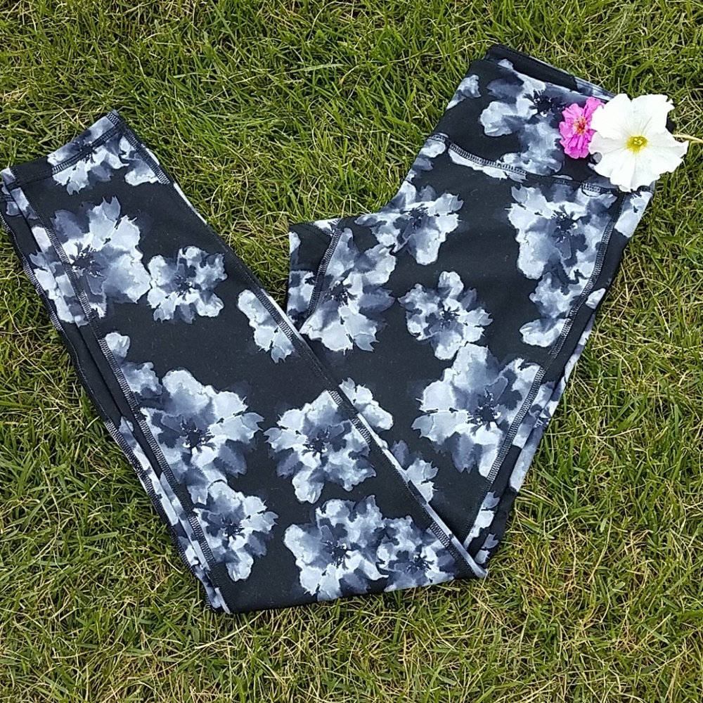 Old Navy Active, Watercolor flower tights